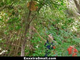 Exxxtrasmall - estrecho asiática adolescente coño relleno y fillled con pájaro carpintero